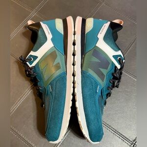 New Balance 574 Teal and Black Sneakers Size 16 Excellent Condition